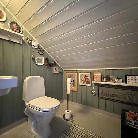 Holiday home Hyttetu Family House With Sauna In Golsfjellet *